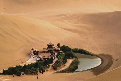 Echoing Sand Mountain and Crescent Lake