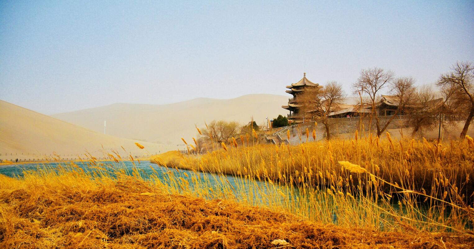 Echoing Sand Mountain and Crescent Lake